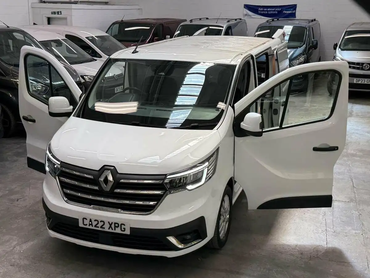 2022-renault-trafic-20dci-sl28-130-sport-big-65