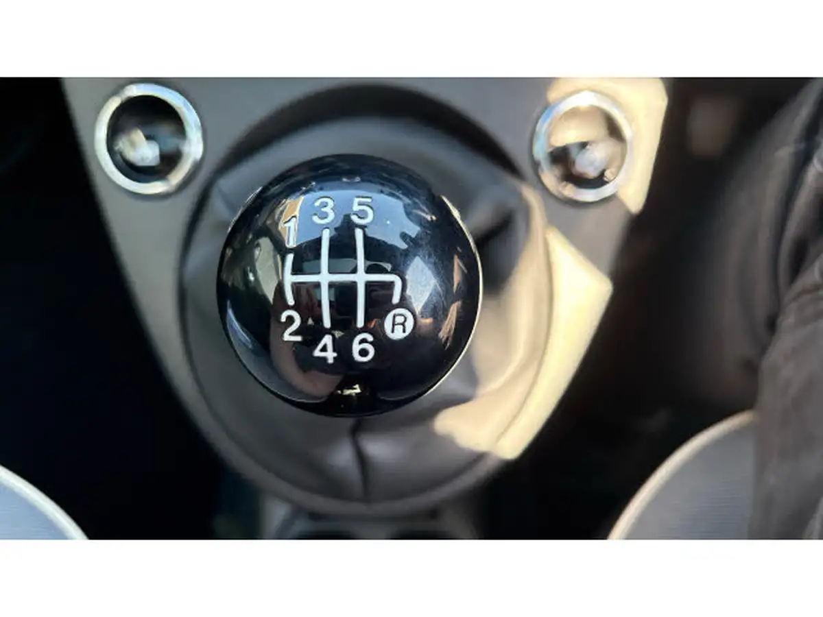 2020-fiat-500-10-lounge-big-26