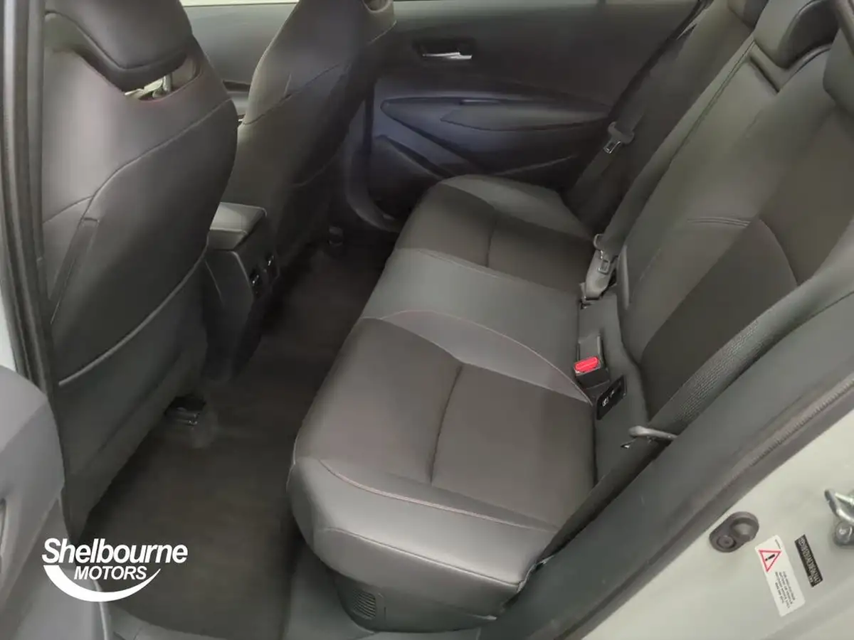 2023-toyota-corolla-18-vvt-i-gr-sport-138bhp-touring-sports-big-7