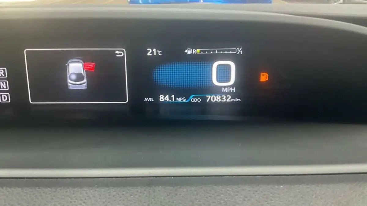 2017-toyota-prius-18-vvt-i-excel-plug-in-big-8