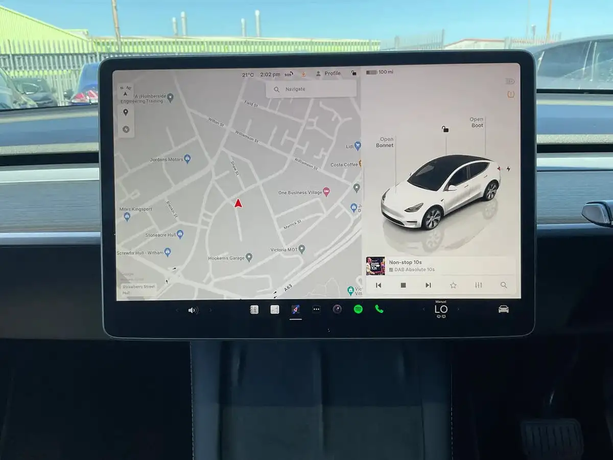 2023-tesla-model-y-e-long-range-big-19