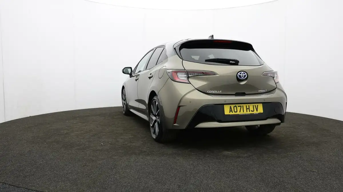 2022-toyota-corolla-18-vvt-i-excel-120bhp-trk-hatchback-big-29