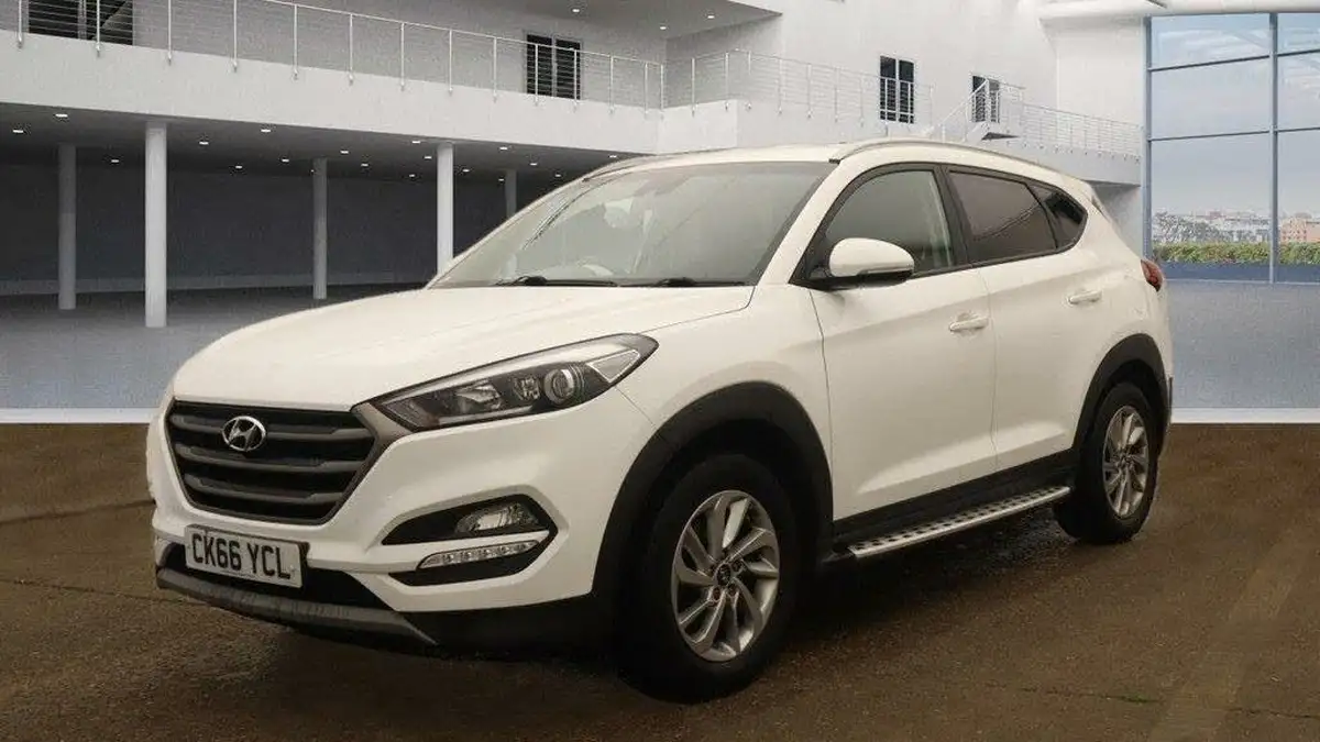 2016-hyundai-tucson-17crdi-blue-drive-se-nav-116ps-big-5