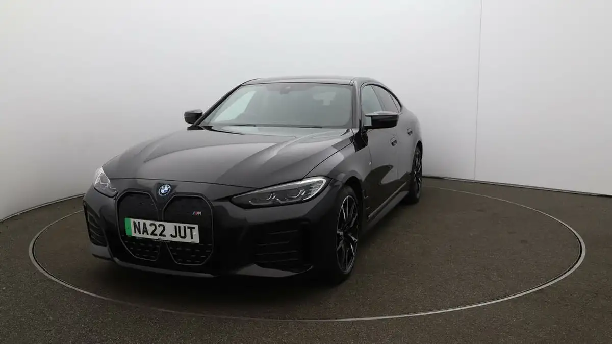 2022-bmw-i4-e-m50-big-38