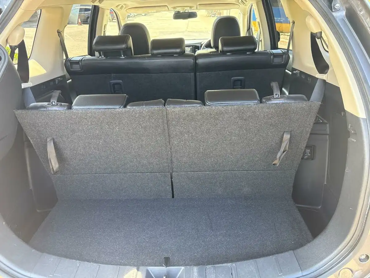 2018-mitsubishi-outlander-22di-d-4-leather-auto-big-17