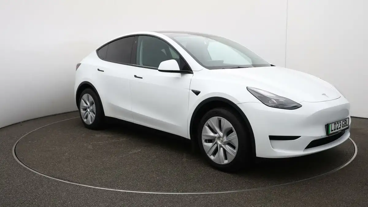 2023-tesla-model-y-e-rwd-big-41