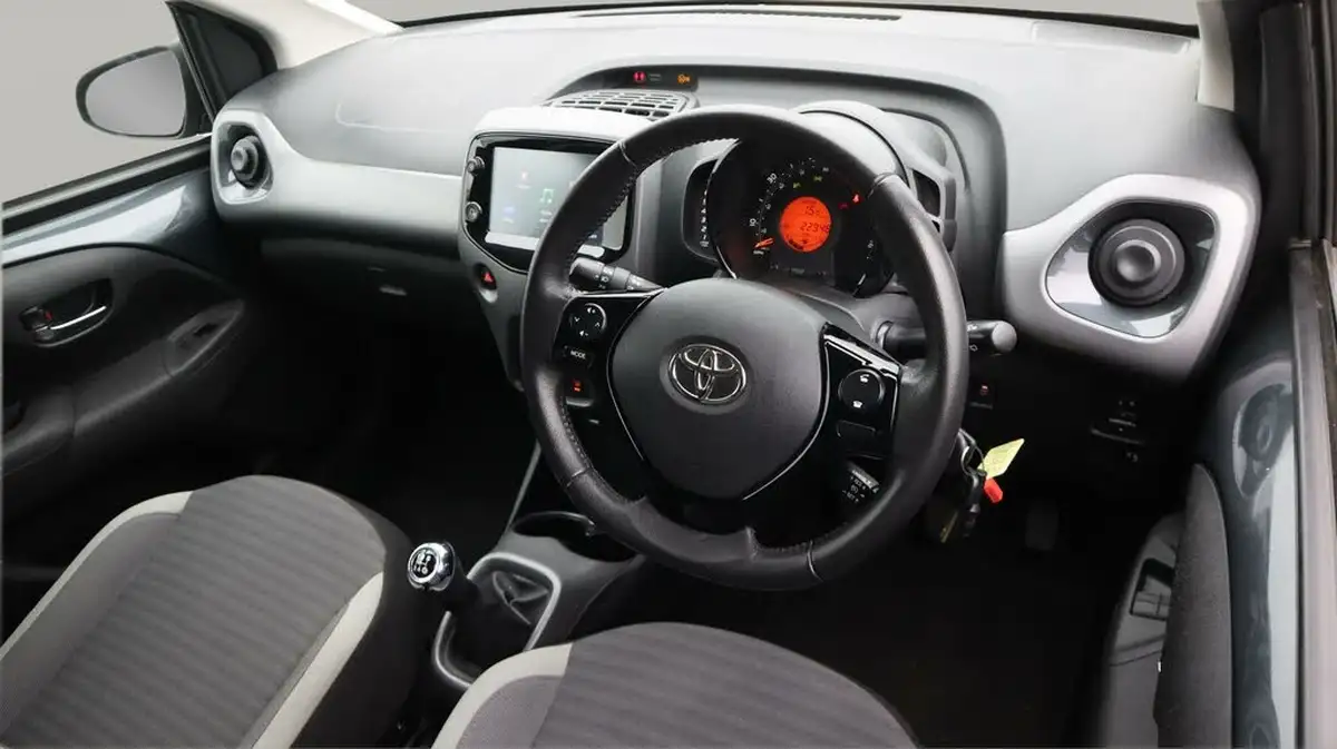 2020-toyota-aygo-10-vvt-i-x-trend-big-9