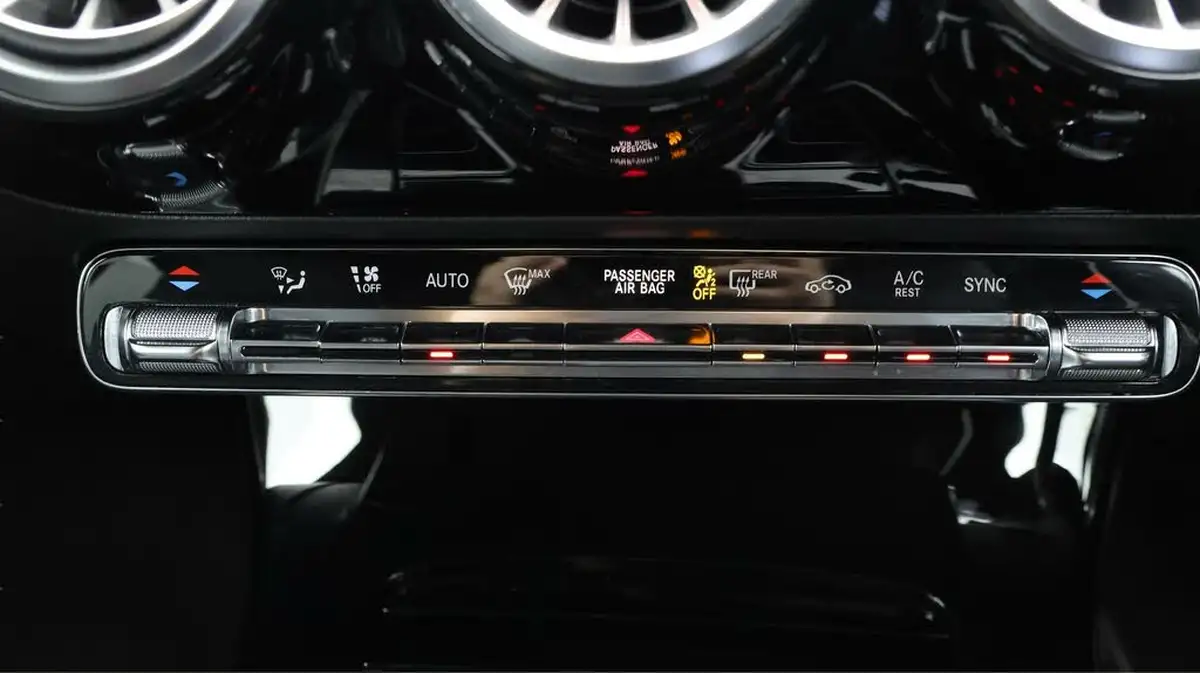 2020-mercedes-benz-cla-13-cla-200-amg-line-premium-shooting-brake-5d-7g-tronic-big-11