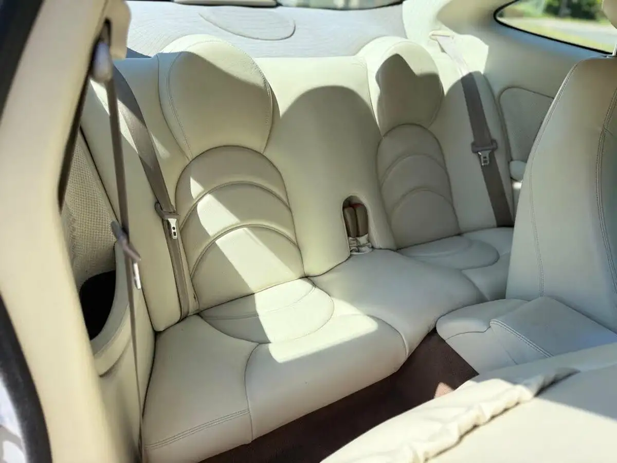 2003-jaguar-xkr-42-coupe-big-32