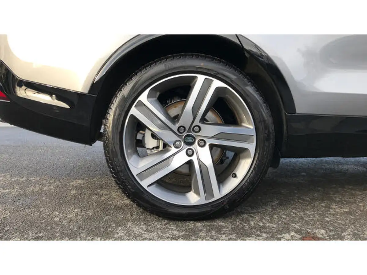 2024-land-rover-discovery-30-d350-dynamic-hse-big-7