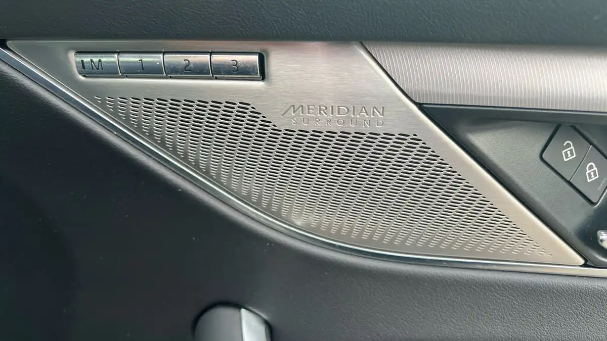 2021-jaguar-f-pace-30-d300-r-dynamic-hse-mhev-big-25