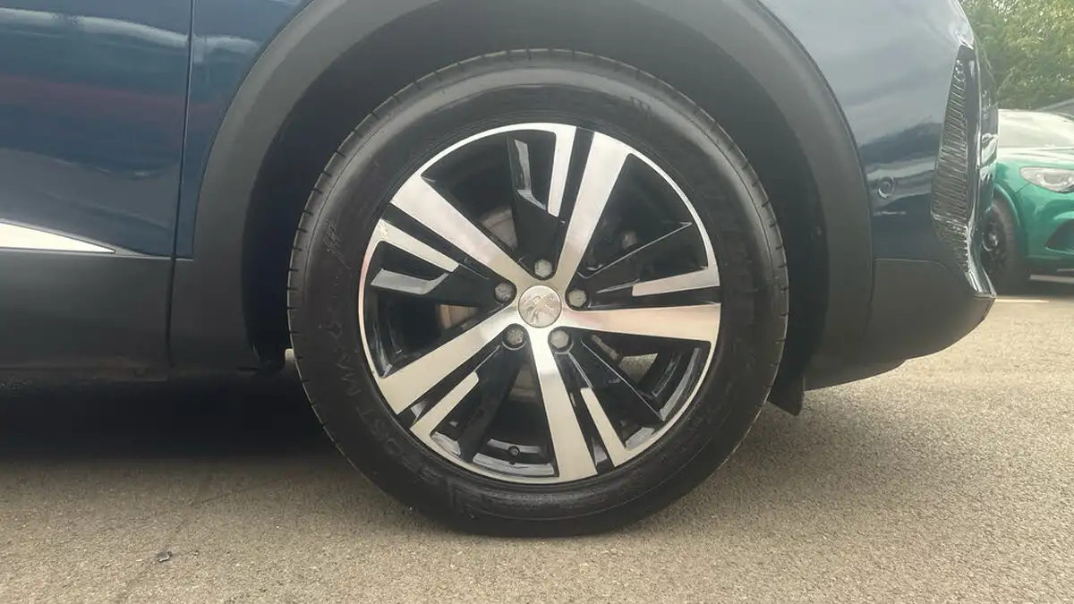 2022-peugeot-5008-suv-20-bluehdi-gt-180bhp-big-16