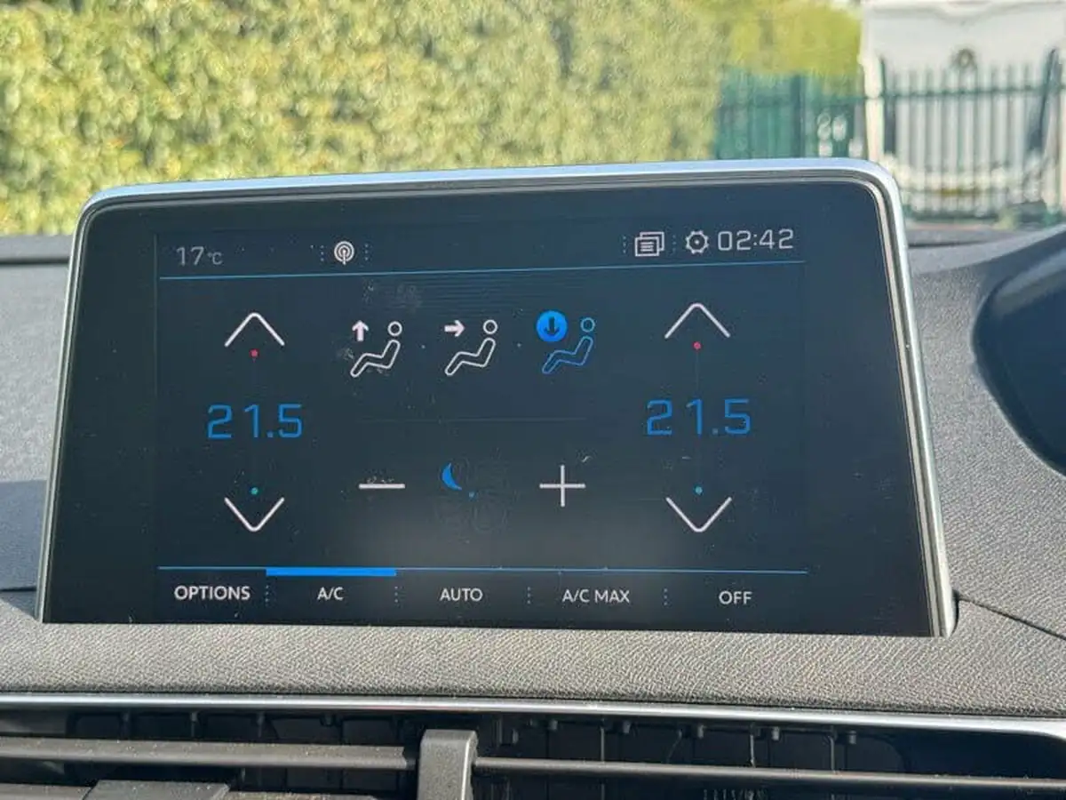 2018-peugeot-3008-suv-12-puretech-allure-big-27
