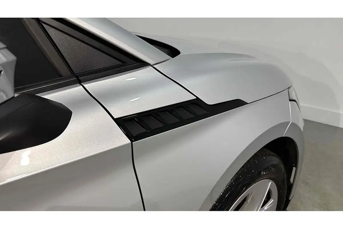 2021-skoda-enyaq-e-60-62-kwh-big-19