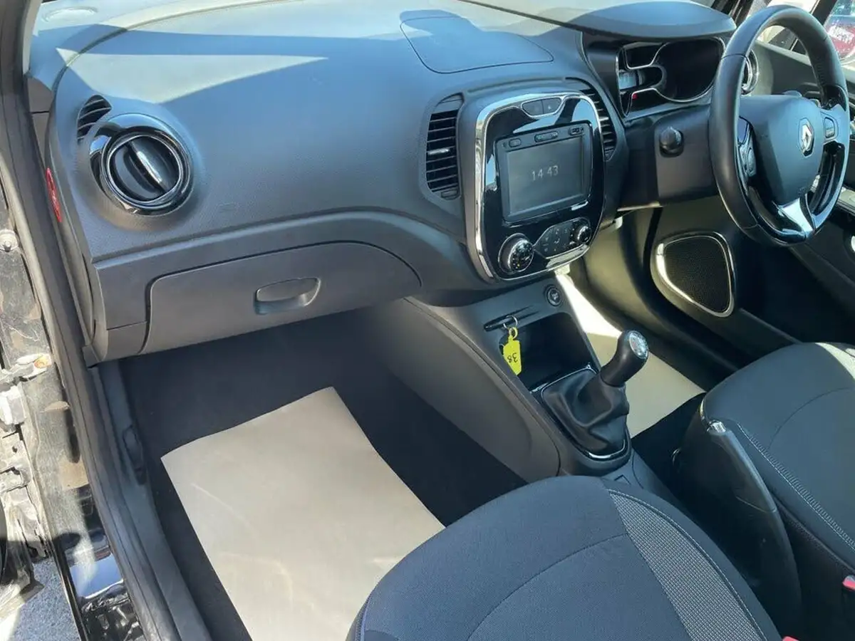 2014-renault-captur-15dci-dynamique-90bhp-energyss-big-16