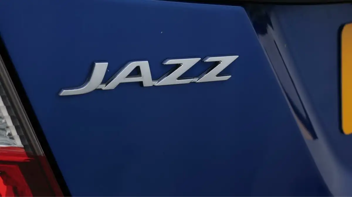 2018-honda-jazz-13-i-vtec-ex-cvt-big-20