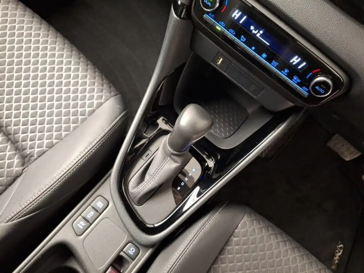2022-toyota-yaris-15-vvt-i-dynamic-big-10