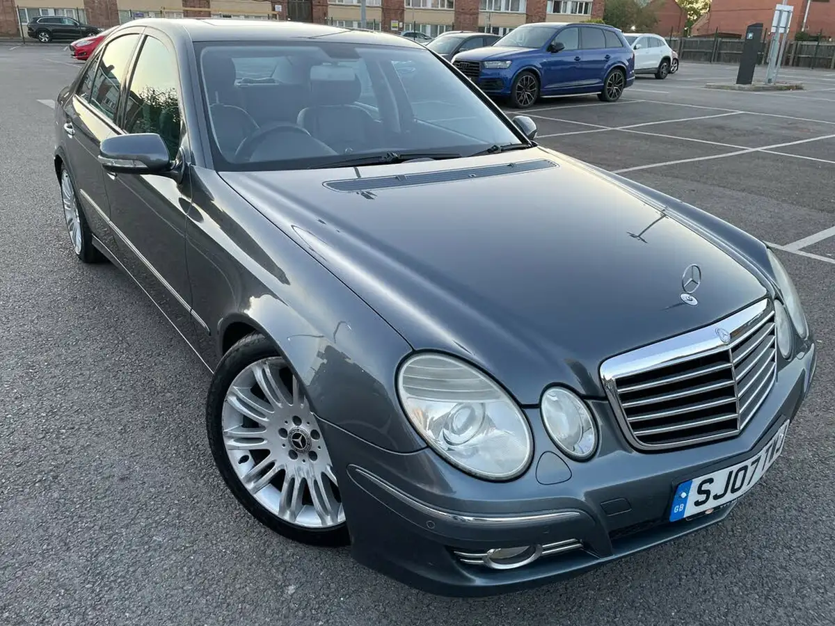 2007-mercedes-benz-e-class-30td-e280-sport-saloon-4d-big-0