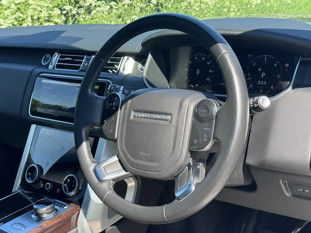 2021-land-rover-range-rover-30-sdv6-vogue-big-8