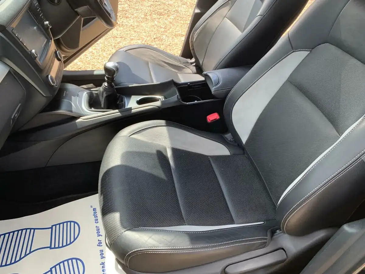 2017-toyota-avensis-20d-4d-business-edition-plus-saloon-4d-big-32