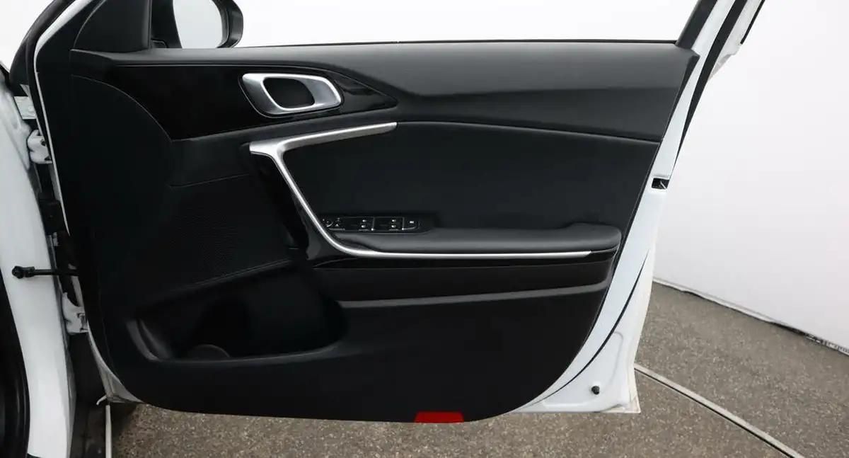 2023-kia-xceed-15-t-gdi-gt-line-158bhp-big-15