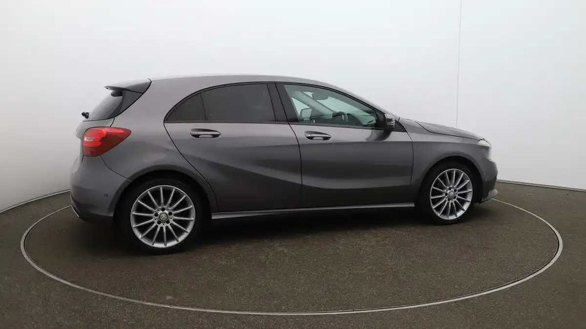 2018-mercedes-benz-a-class-15d-a180d-sport-109ps-executivess-hatchback-5d-7g-dct-big-48