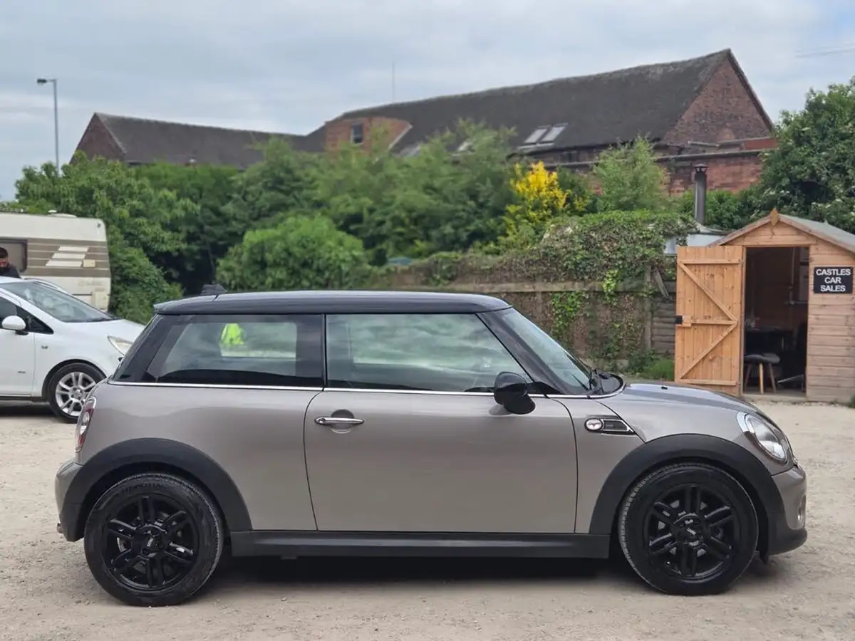 2013-mini-cooper-16td-cooper-d-baker-street-big-9