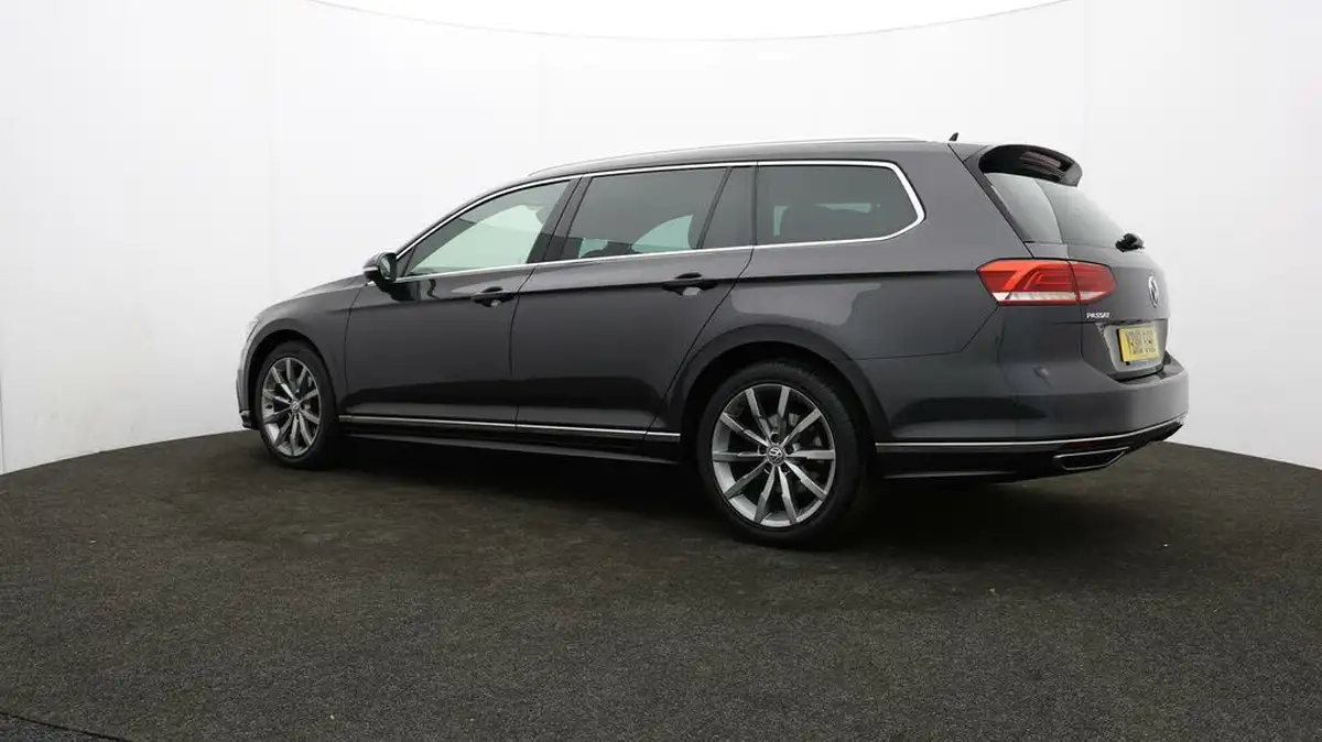 2018-volkswagen-passat-20tdi-r-line-150ps-ss-estate-5d-dsg-big-72