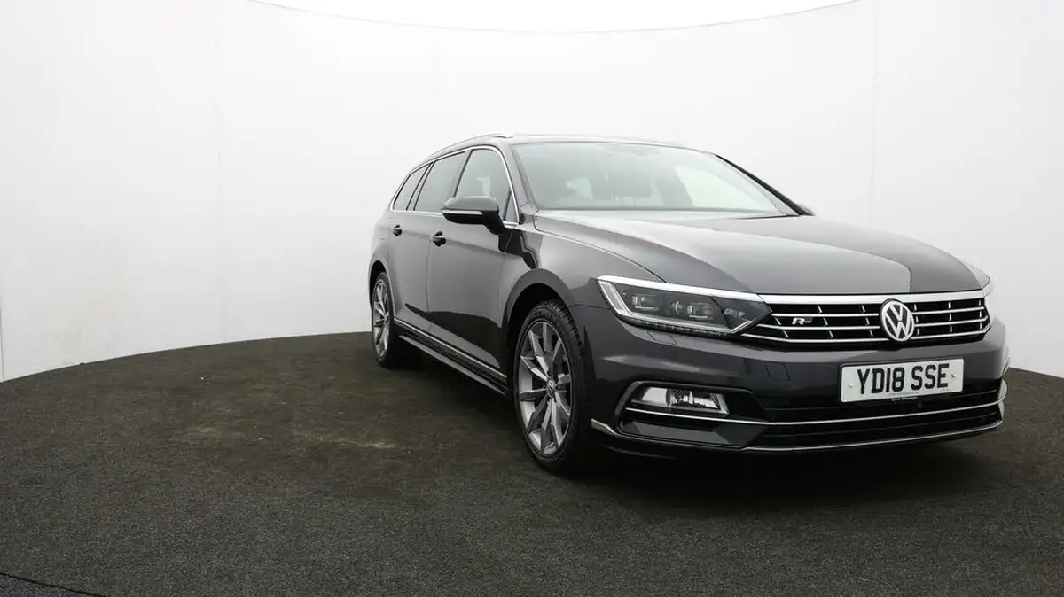 2018-volkswagen-passat-20tdi-r-line-150ps-ss-estate-5d-dsg-big-48