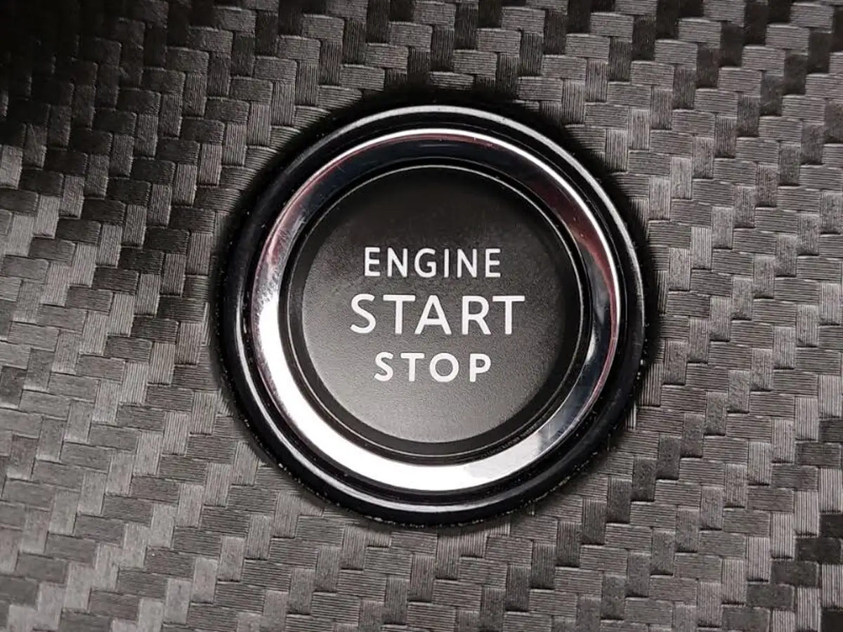 2022-peugeot-208-12-puretech-active-premium-100bhp-eat8-big-18