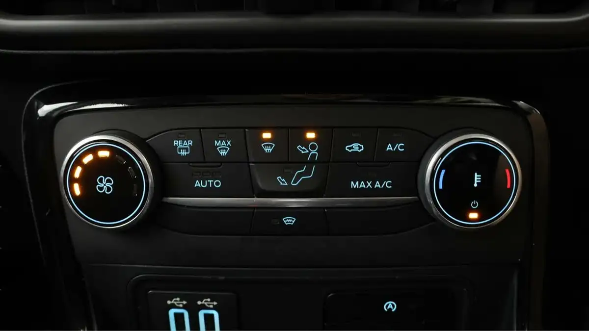 2021-ford-ecosport-10t-st-line-design-big-11
