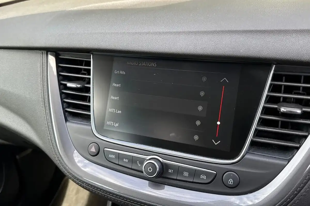 2019-vauxhall-grandland-x-15td-sport-nav-big-47