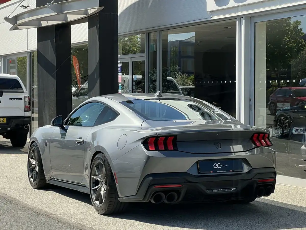 2024-ford-mustang-50-v8-dark-horse-big-5