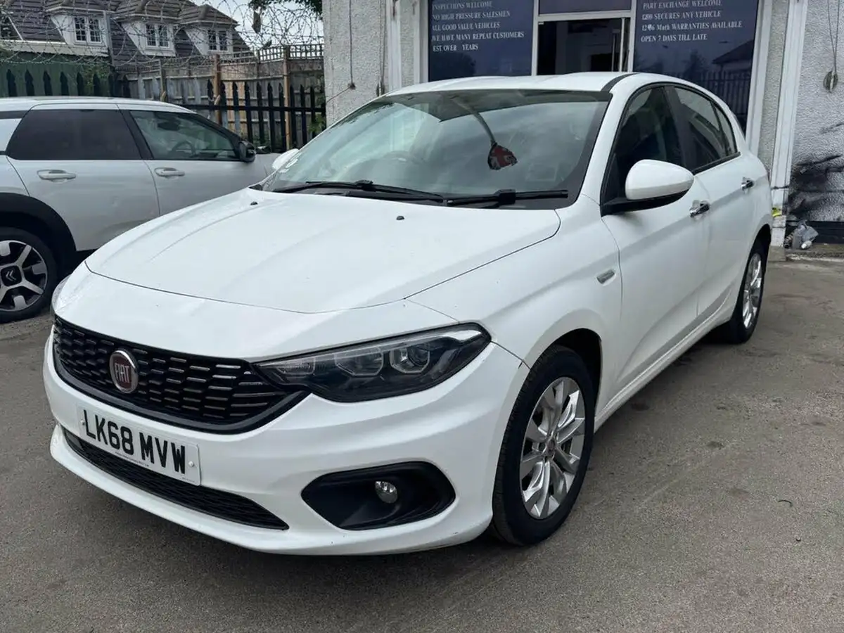 2018-fiat-tipo-14-easy-plus-hatchback-big-2