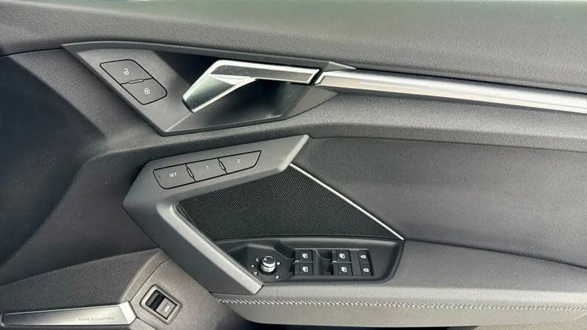 2023-audi-s3-20-tfsi-vorsprung-sportback-5d-big-18