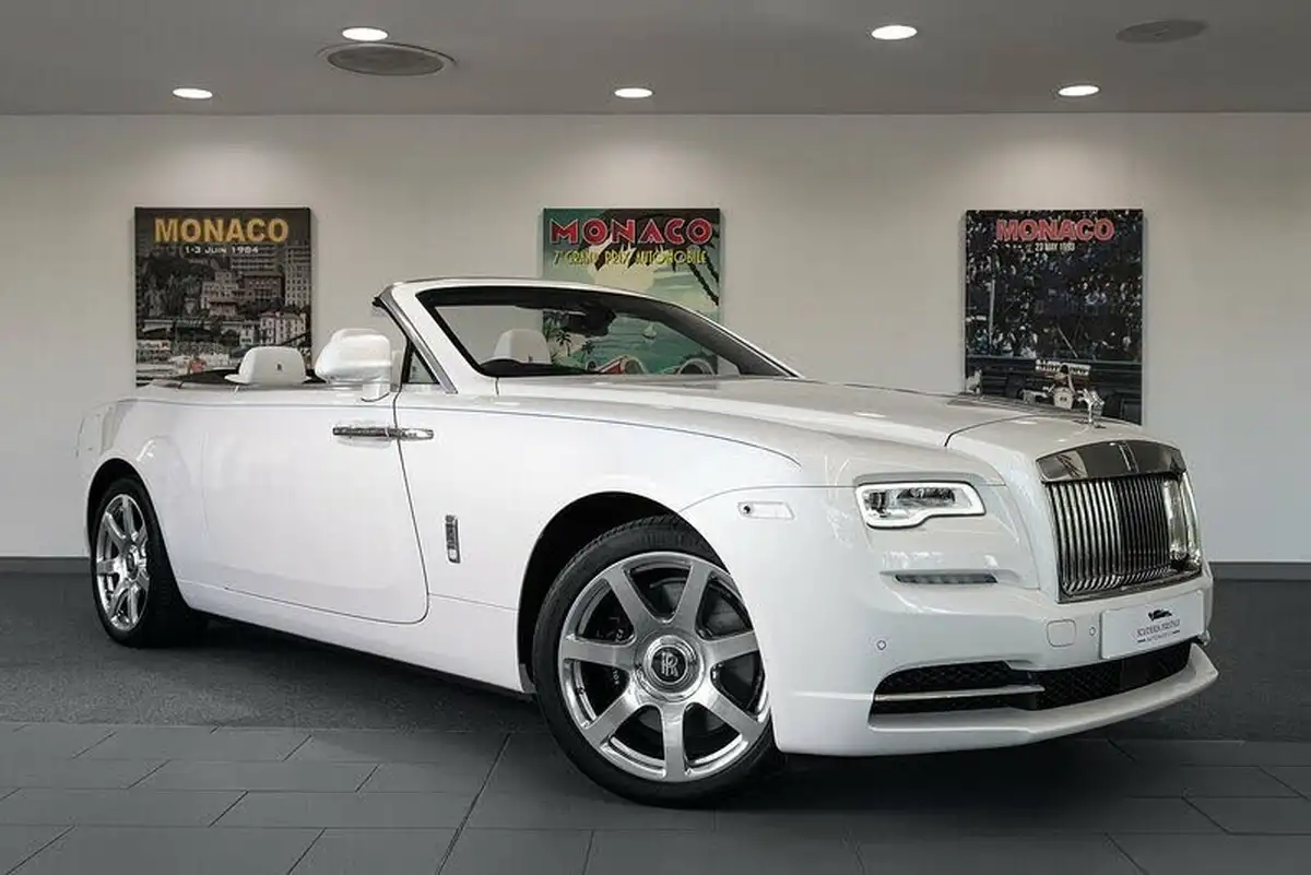 2018-rolls-royce-dawn-66-drophead-big-0