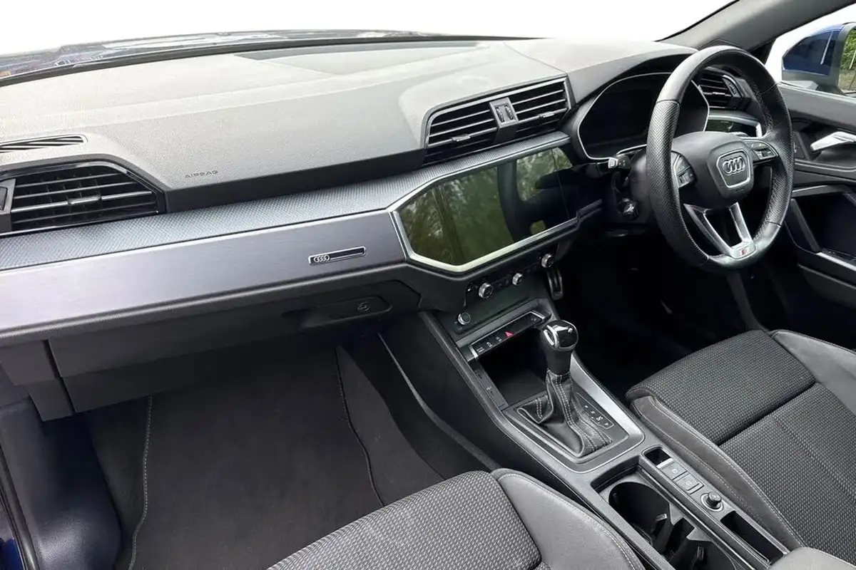 2021-audi-q3-20-35-tdi-s-line-comfort-sound-pack-station-wagon-big-14