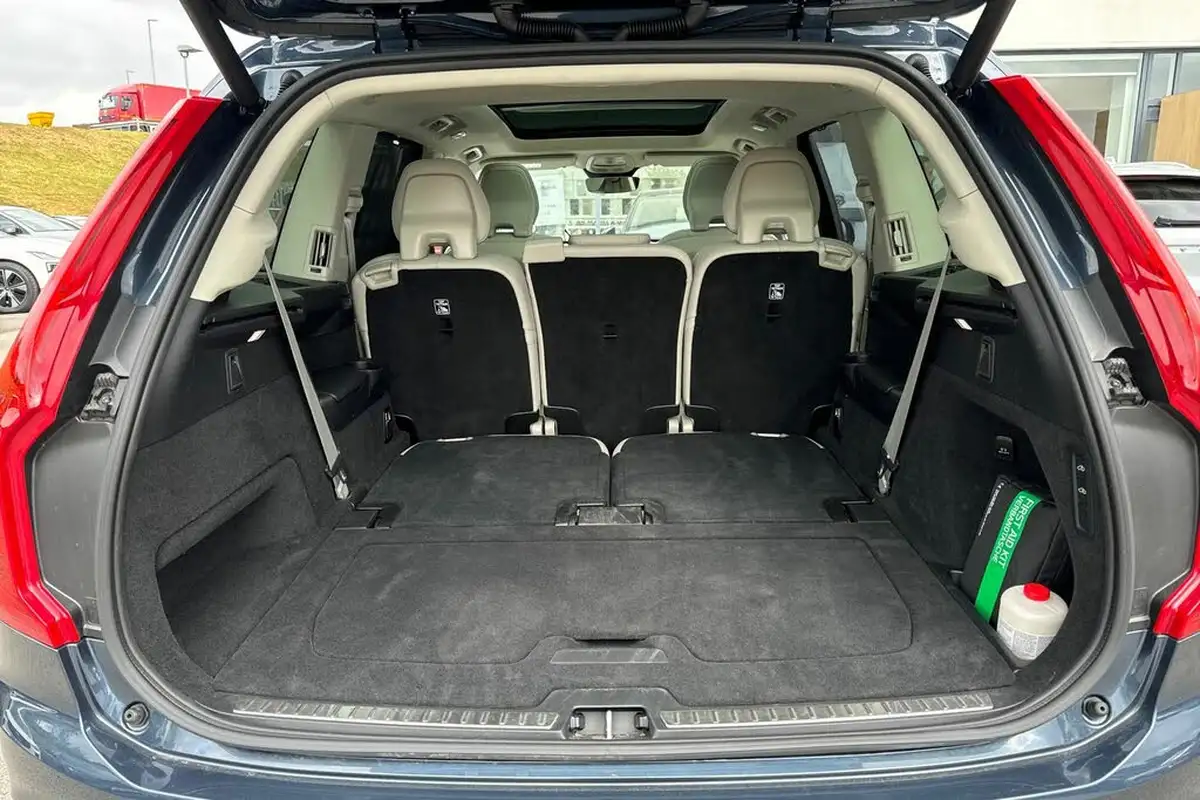 2024-volvo-xc90-20-t8-ultimate-dark-big-7