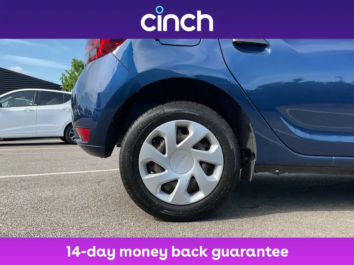 2018-dacia-sandero-10-sce-essential-big-25