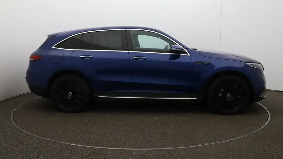 2021-mercedes-benz-eqc-e-eqc-400-amg-line-big-48