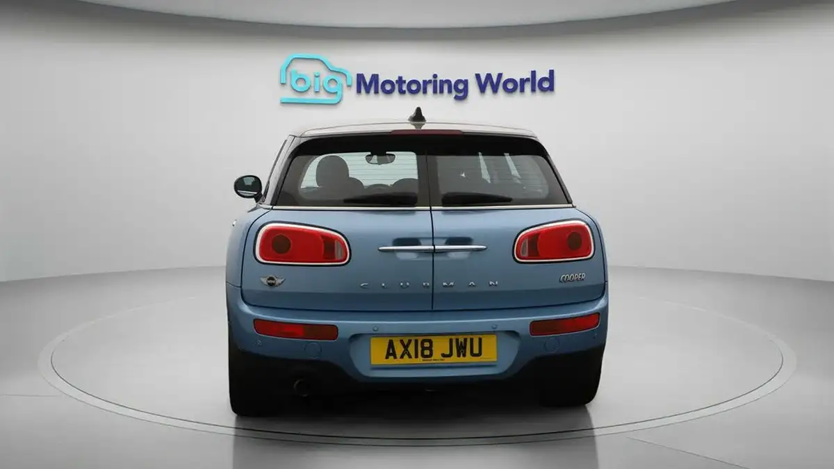 2018-mini-clubman-15-cooper-ss-big-6