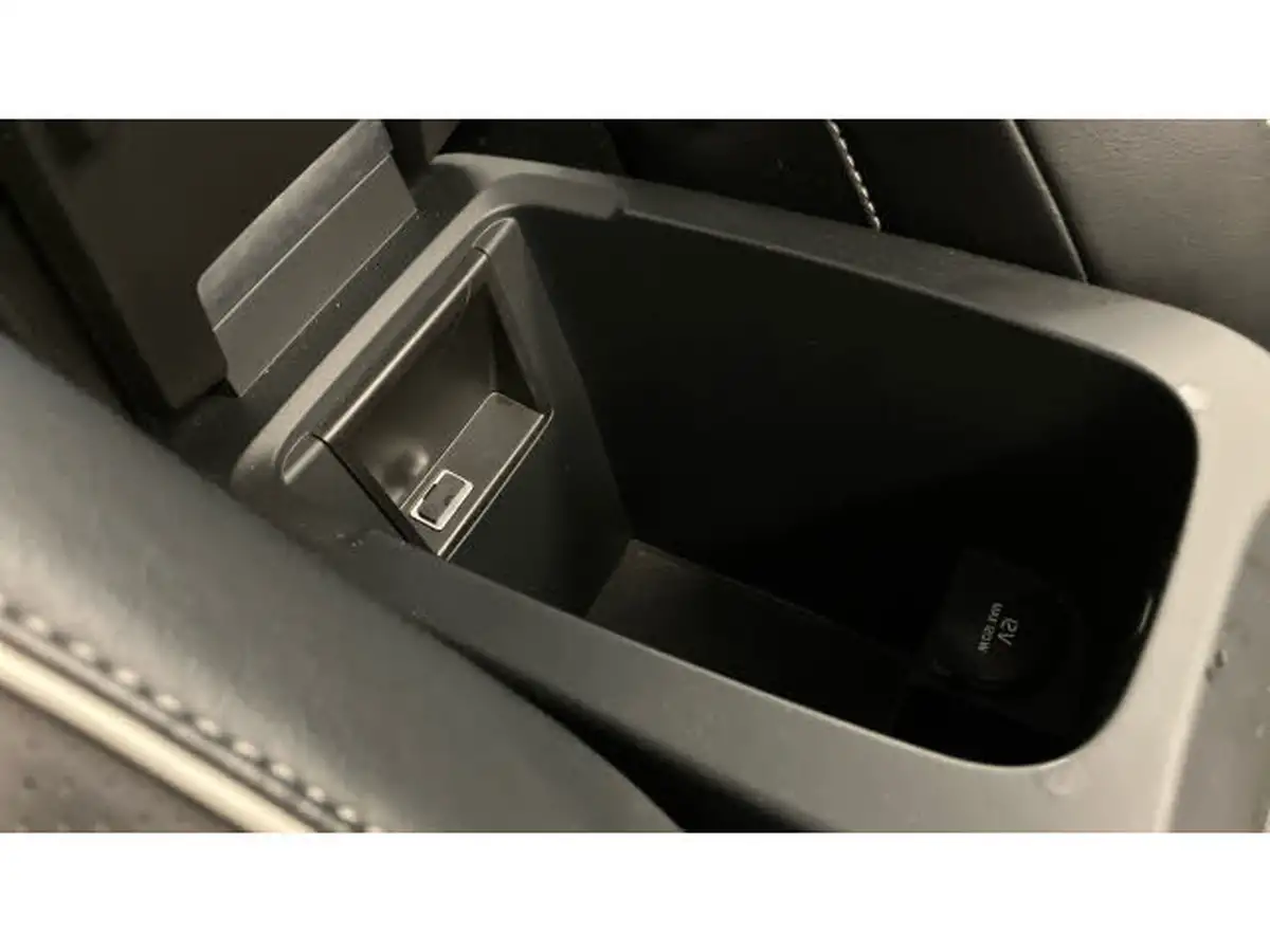 2018-volvo-v40-20td-d3-r-design-pro-geartronic-big-16