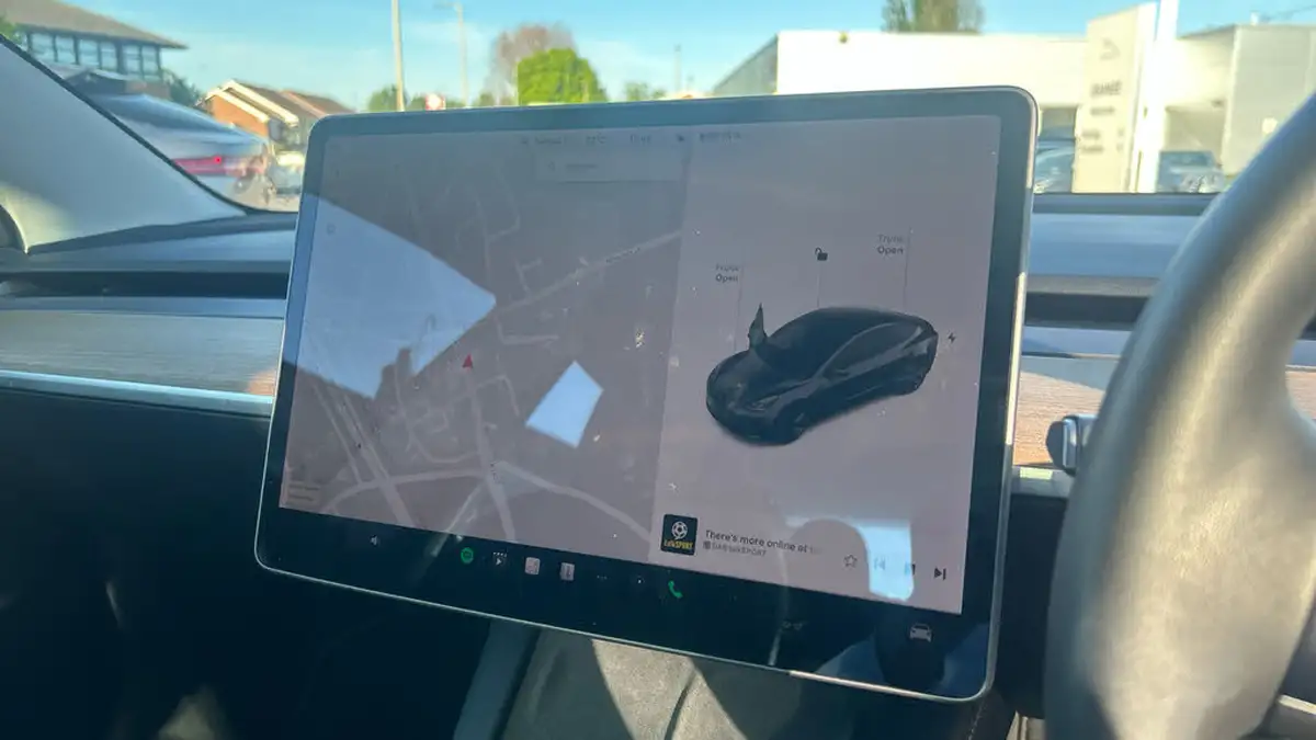 2020-tesla-model-3-e-long-range-big-10