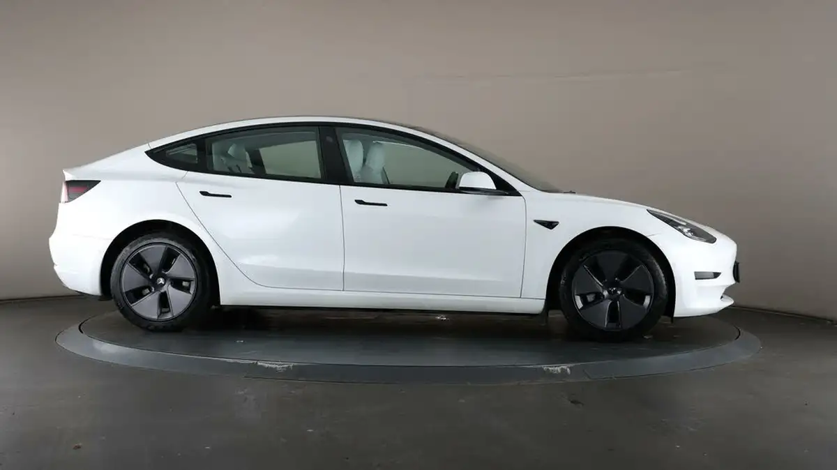 2021-tesla-model-3-e-standard-plus-big-58