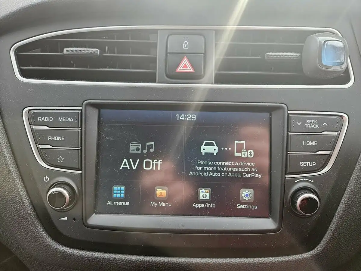 2019-hyundai-i20-12-se-mpi-hatchback-5d-big-9