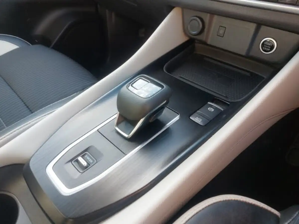 2022-nissan-qashqai-13-dig-t-tekna-158ps-xtronic-big-12
