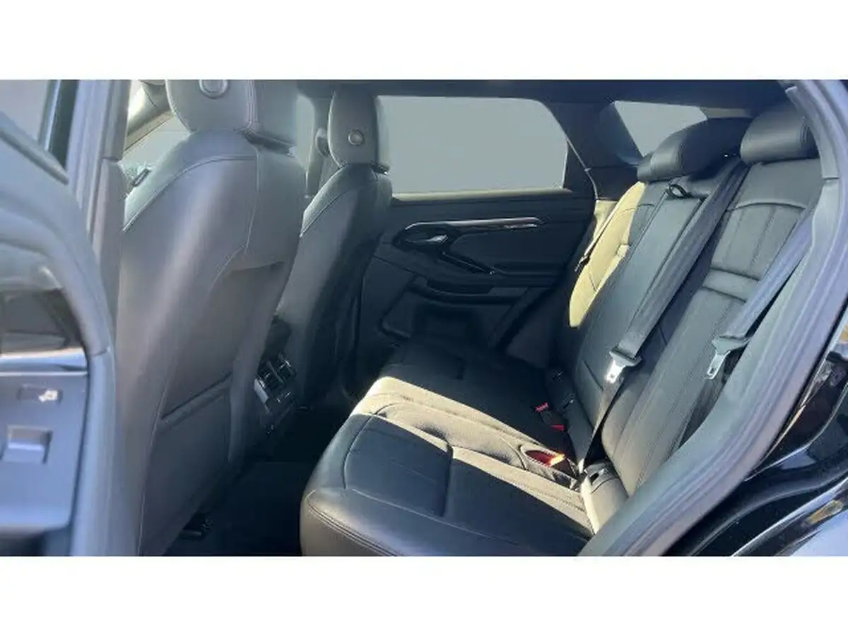 2022-land-rover-range-rover-evoque-15-p300e-r-dynamic-se-big-3