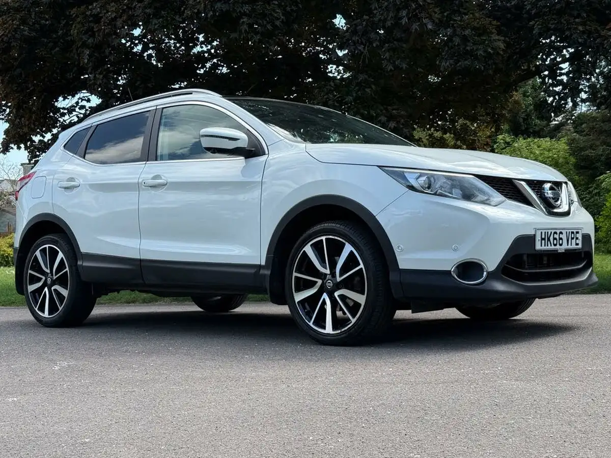 2017-nissan-qashqai-12-dig-t-tekna-xtronic-cvt-big-13