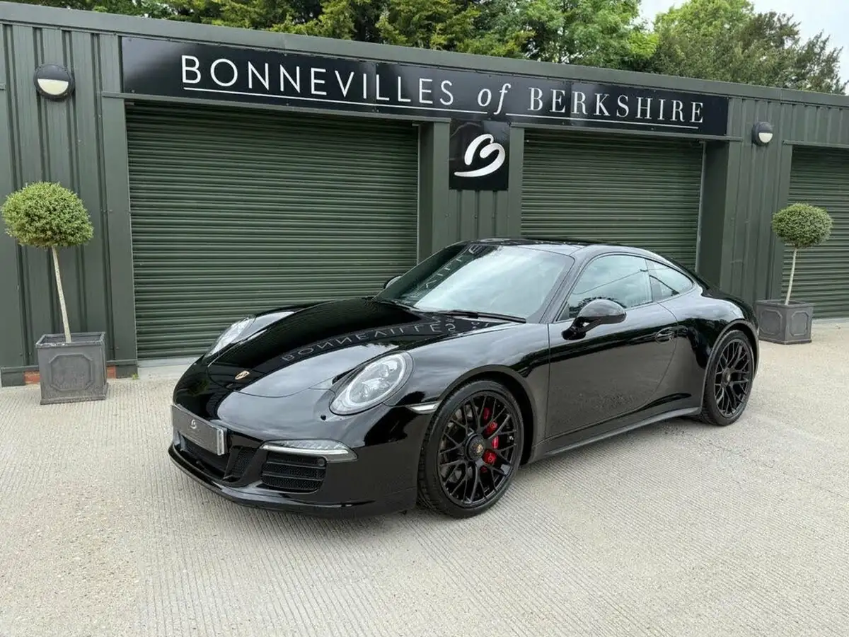 2015-porsche-911-38-carrera-gts-coupe-big-10