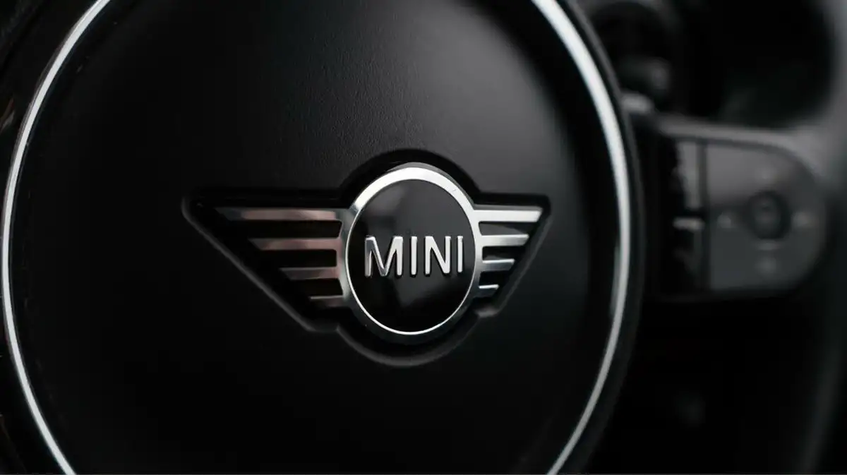 2022-mini-cooper-15-cooper-classic-hatchback-3d-auto-big-22